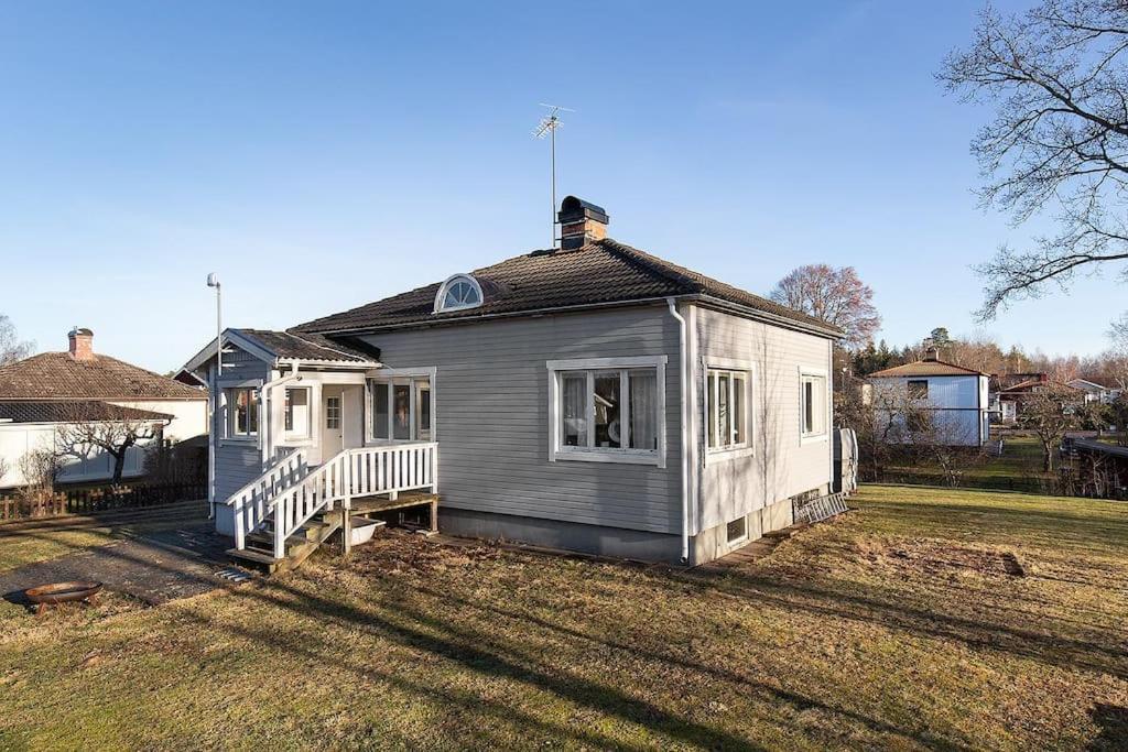 Trevligt Hus Med Egen Gard Och Fri Wifi, Emmaboda Kommun, Lindas Bagian luar foto